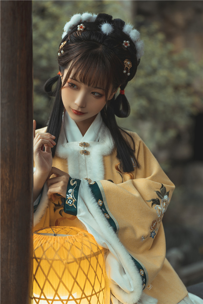 黄汉服